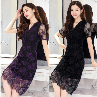 Lady in the elderly large size mother fitted with women's summer lace round neck dress