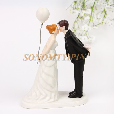 Creative european-style resin handicraft cake top romantic balloon wedding doll decorations manufacturers direct sales