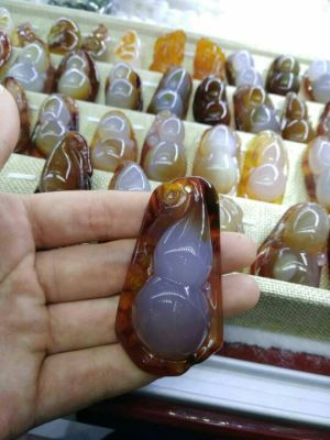 Natural Chalcedonic fine hand-gourd implies double-closing necklace pendant