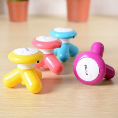 Triangle Massager Massager Mini USB Electric Massager Massager Creative Gift