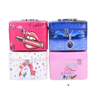 Make up box, two Make up box three Make up box have a lot of stock, design and color can choose many kinds