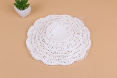 Food grade, wood pulp paper heart - shaped flower bottom paper through paper pad disk