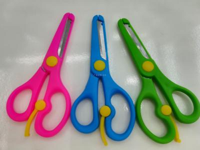 Baihang factory wholesale: 2013/6021/304/8810 children scissors display box packaging safety scissors