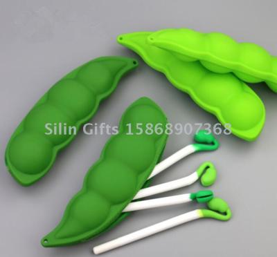Creative pea shaped silicone pen bag with large capacity student stationery box personality pea zipper pen bag