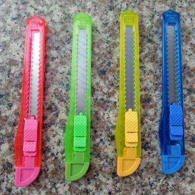 Small knife cutting paper knife stationery knife plastic knife 9mm knife blade
