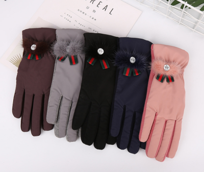 2018 new winter women's plush warm gloves Korean version of elegant temperament and thick winter gloves wholesale