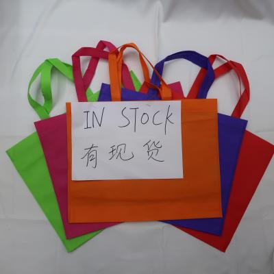 Non-woven bag spot handbag plaid embossed shopping bags environmental protection bags spot wholesale