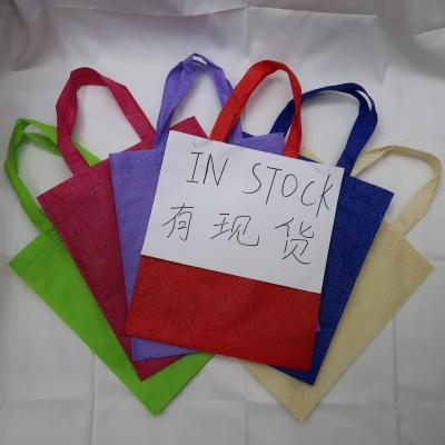 Non-woven bag spot handbag rose embossed shopping bags environmental protection bags spot wholesale