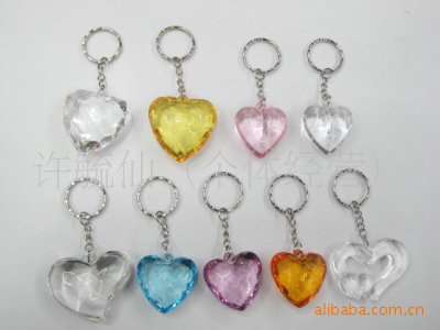 Genuine acrylic love key chain cartoon acrylic love pendant transparent love key chain factory