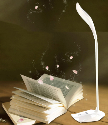 Long-term clip rechargeable led eye protection desk lamp for college students writing vision protection