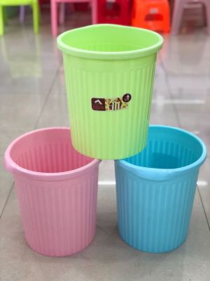 Factory Direct Plastic Trash Can, Home Living Room Bedroom Hotel Guest Room Bathroom Creative round Trash Can