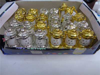 Yiwu children's plastic toy store key chain gift night light bond palace floor looks to wholesale