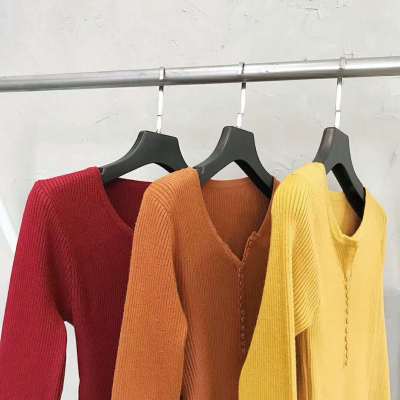 Latest row button makes a bottom unlined upper garment autumn winter knitwear eight color is sweet joker European style