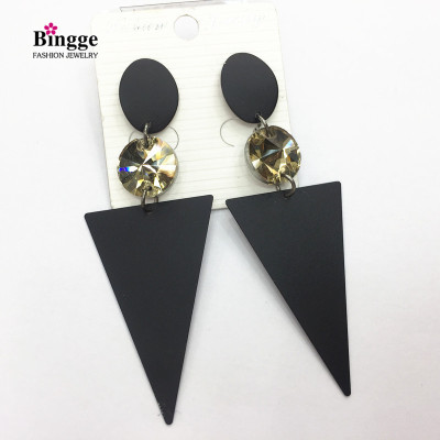 European and American simple triangle geometric earrings exaggerated metallic temperament move earrings