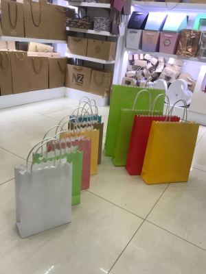 Color Kraft Paper Bag, Takeaway Bag, Cloth Bag, Gift Bag