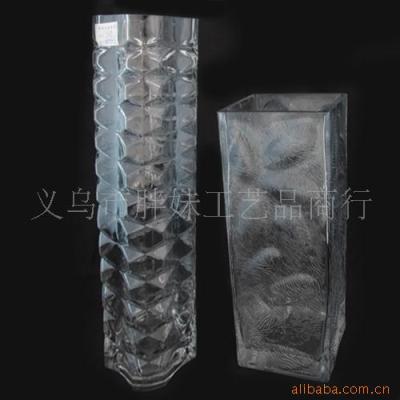 The Transparent glass vase manufacturer sells glass vase family furnishings