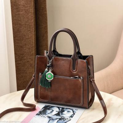 Autumn/winter 2018 female bag oil wax slung shoulder bag