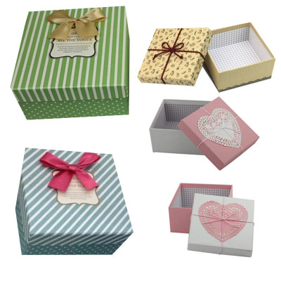 Factory in Stock Wholesale Kraft Box Creative Gift Box Customized Snack Ornament Small Toy Packaging Gift Box