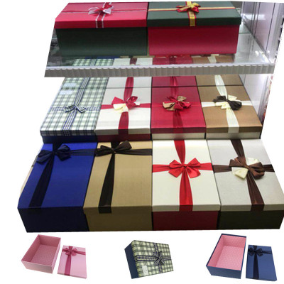 A new exquisite Eiffel Tower box box box box custom carton stock