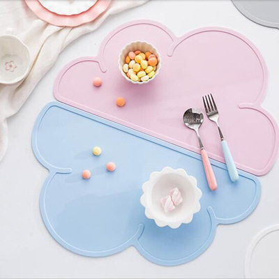 Cold and heat resistant baby yunduo silicone table mat simple and moving plate