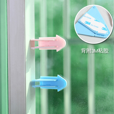 Safety lock for children's falling door