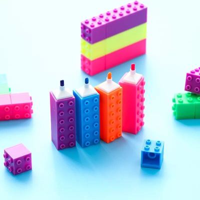 The Children 's doodle block highlighter block shape can be assembled with fluorescent marker small block pen