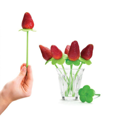 Strawberry fruit fork family eat fruit flower fork creative fruit stick fork plastic insert