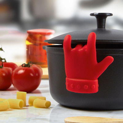 Creative and practical kitchen gadgets finger shape pot cover overflow proof lifting spoon rack