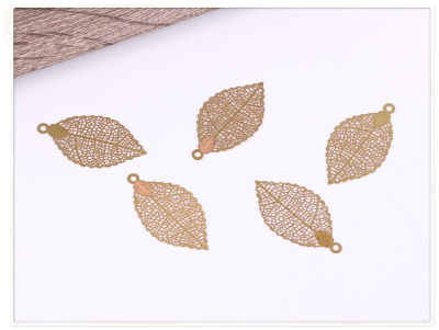 Factory Direct Sales Customizable Bracelet Pendant DIY Brass Etched Leaves Computer Chip Ornament Accessories Feather