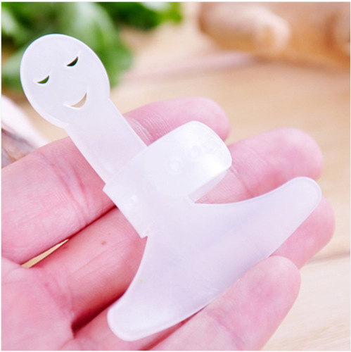 k06 hot sale factory price wholesale supply kitchen essential vegetable cutter hand protector vegetable cutter creative gift