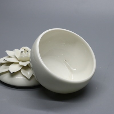 Ceramic handicraft jewelry box decoration selection of high quality ceramic flower box decoration