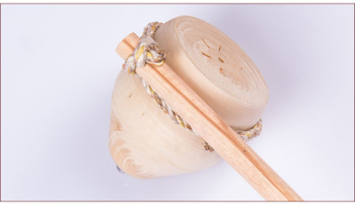 Wholesale 7 gourd-shaped ginkgo wooden gyro, send whip, nostalgic toys for all ages