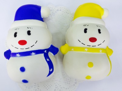 Manufacturer direct sales SQUISHY slow reactionary PU foam decompression release knead fun character model Christmas snowman