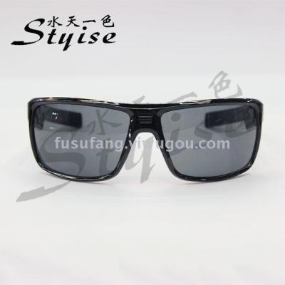 Stylish outdoor mountaineering sunglasses with large frame, stylish sports sunglasses 9750-p