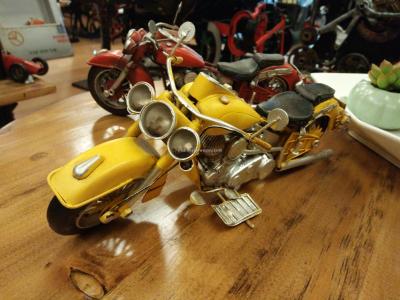 Vintage iron art car model home furnishings gift Harley motorcycle model collection