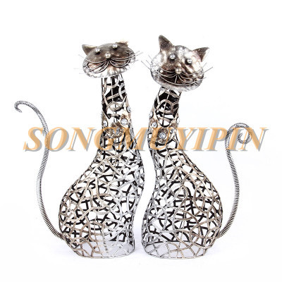 2016 new home decoration tieyi fashion personality lovers metal craft furnishings direct sales