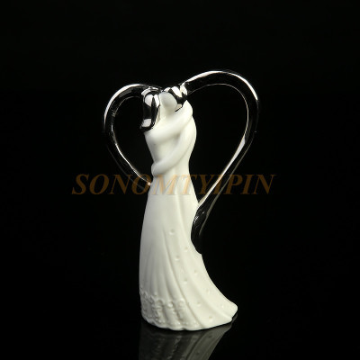 Manufacturers direct sales of modern art crackle porcelain wedding decoration lovers place a gift to the students