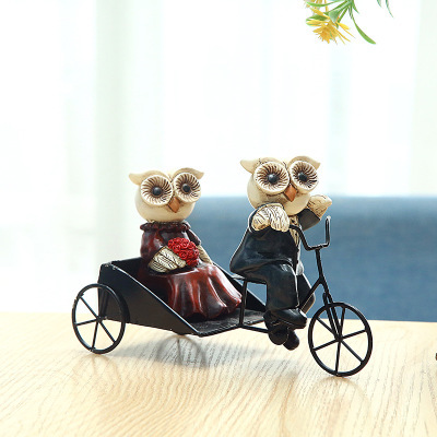Creative home furnishing animals cute fun crafts European style iron owl riding a bicycle decoration
