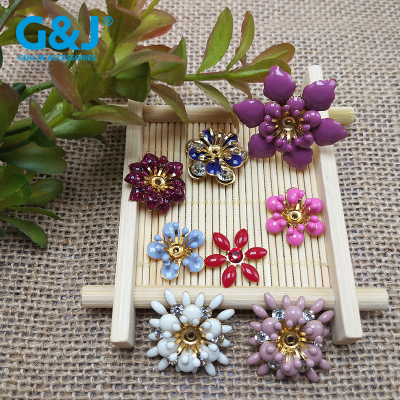 Color painting oil drop glue metal hand sewing small chrysanthemum flower dress button fashion brooch color claw drill
