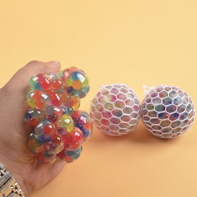 Vent hand pinched beads grape ball trick man pressure toys do strange creative water ball wholesale