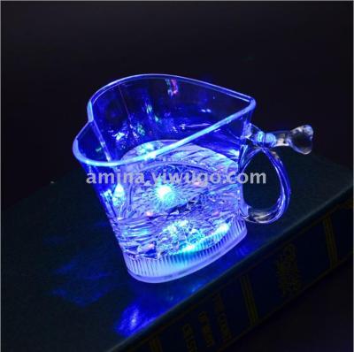 Couple's love cup, luminous water cup, led light, toy induction flash, beer cup, party drink, coke cup