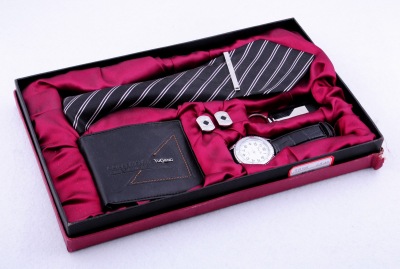 Manufacturer of men's fashion gift box set watch/tie/wallet/key chain/pen