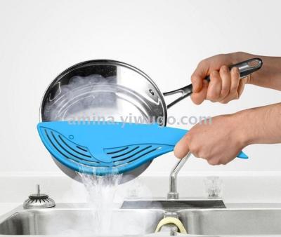 Creative Practical Kitchen Gadget Whale Shape Handle Draining Rack