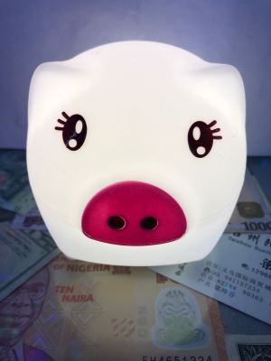 Colorful light, small night light, atmosphere, bedside lamp, patting piggy vent lamp