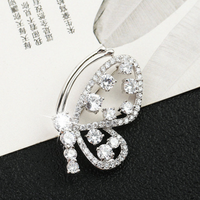 Han fan elegant temperament personality creative hollow out butterfly micro zircon brooch brooch accessories female manufacturers approved