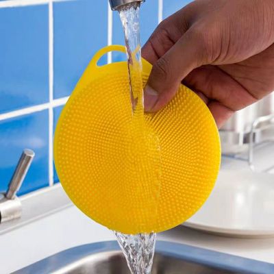 Multifunctional silica gel dishwashing brush is not easy to be stained with oil cloth