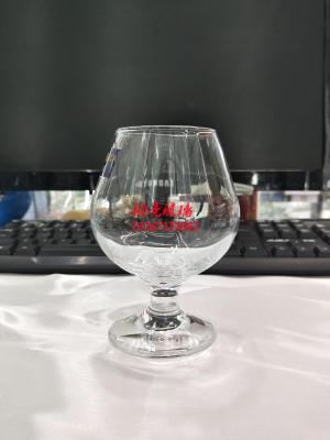 Transparent goblet brandy wine glass juice grape glass green apple glass