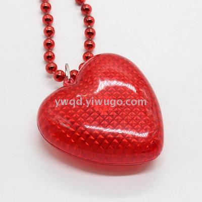 ZD Foreign Trade Popular Style Manufacturers Halloween Christmas Party Products Luminous Led Love Heart Luminous Necklace