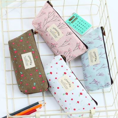 Hot-selling cartoons in the mood for love creative pen bag men and women general stationery box small flower fresh pen bag direct