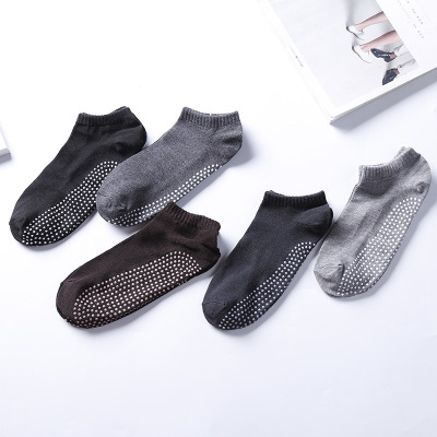 Manufacturer sells rubber yoga socks polyester cotton non-slip socks for men